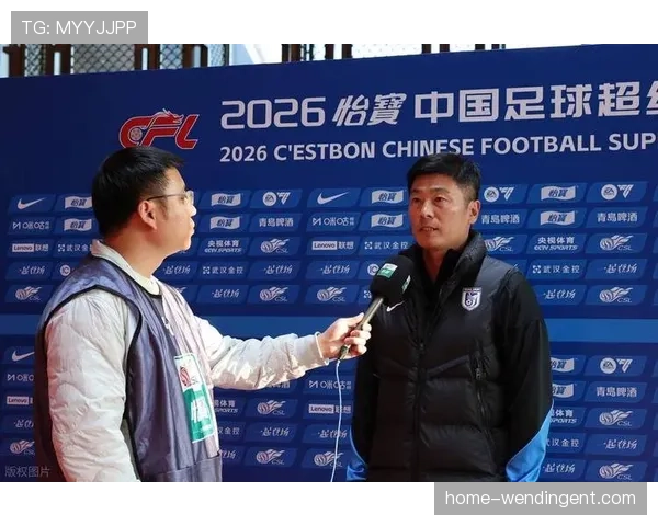 大连英博十四失球暴露防线问题 连胜终结需调整